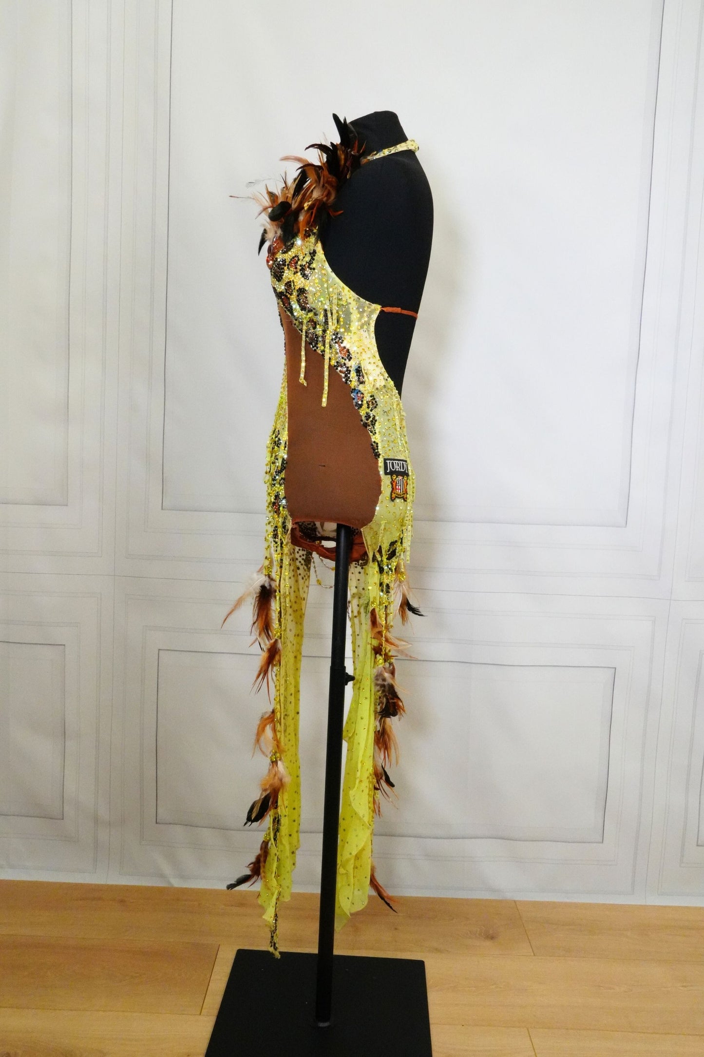 Latin Costume Lat052