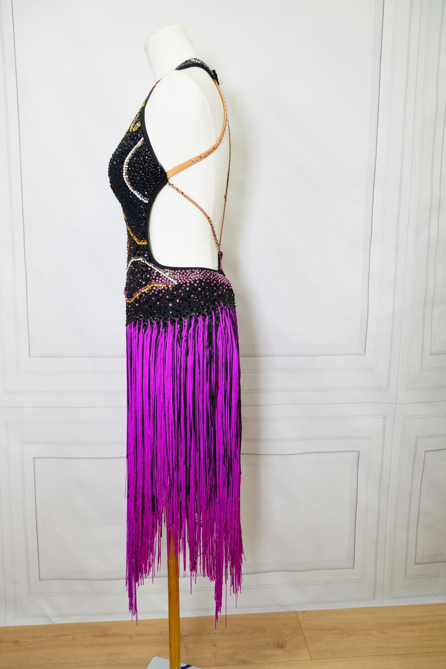 Latin Costume Lat215