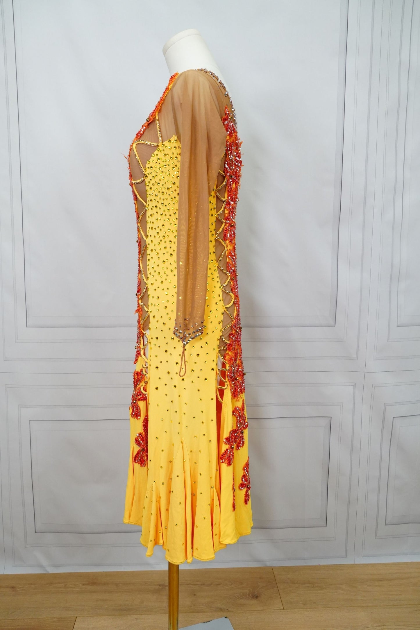 Latin Costume Lat216