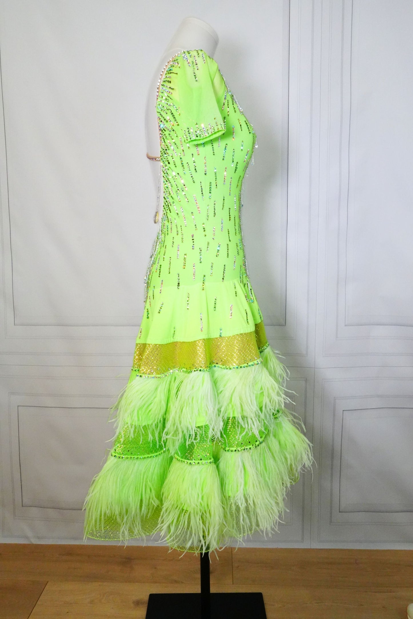 Latin Costume Lat165