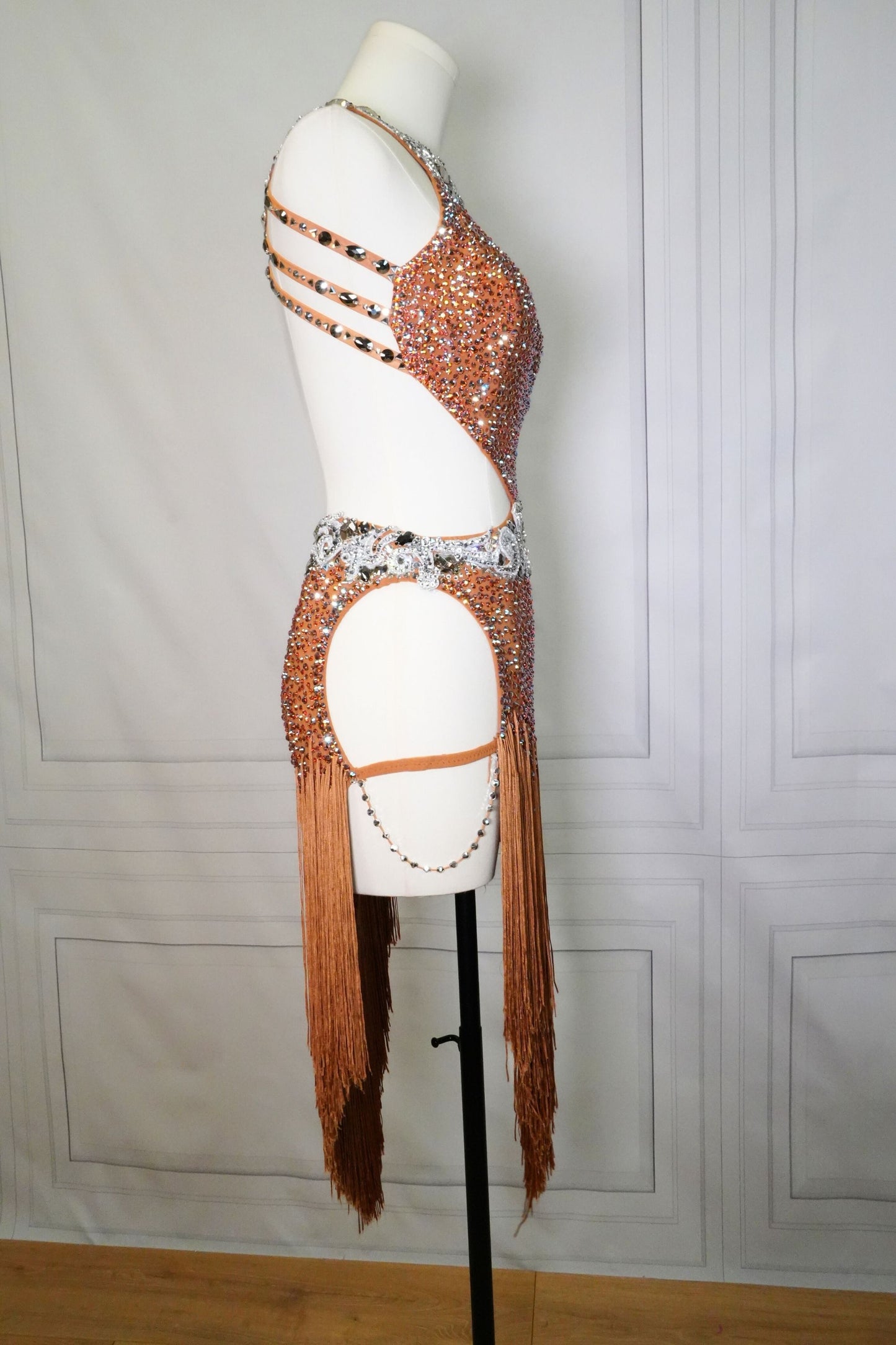 Latin Costume Lat164