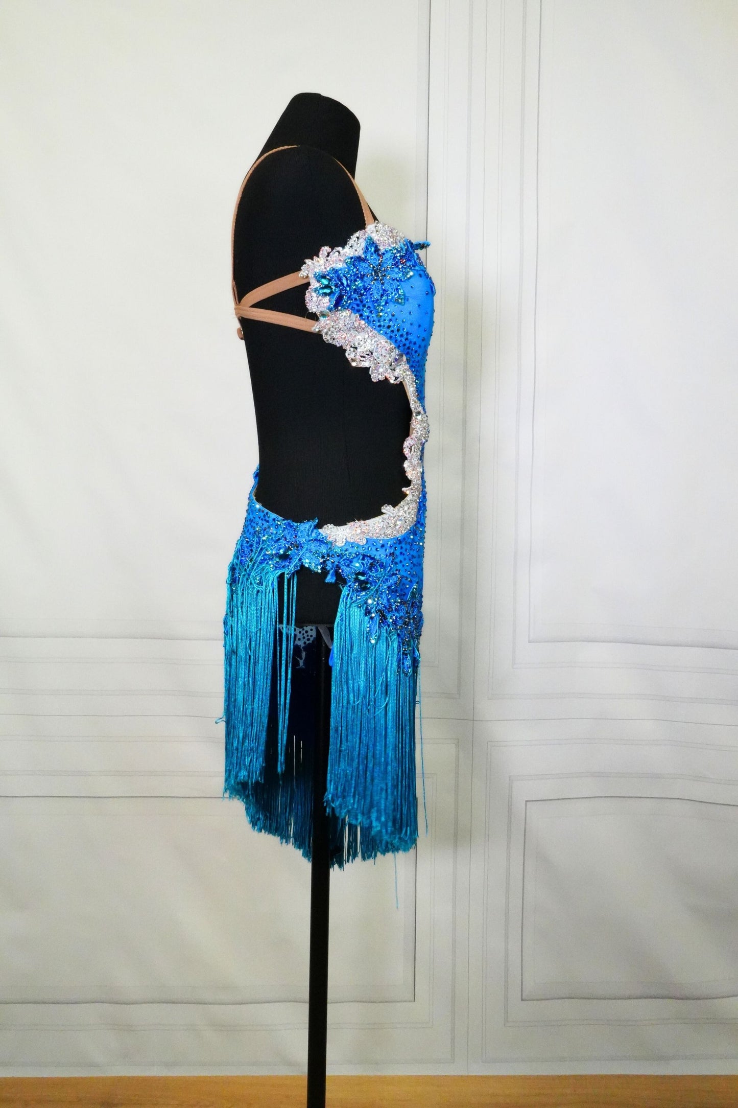 Latin Costume Lat154