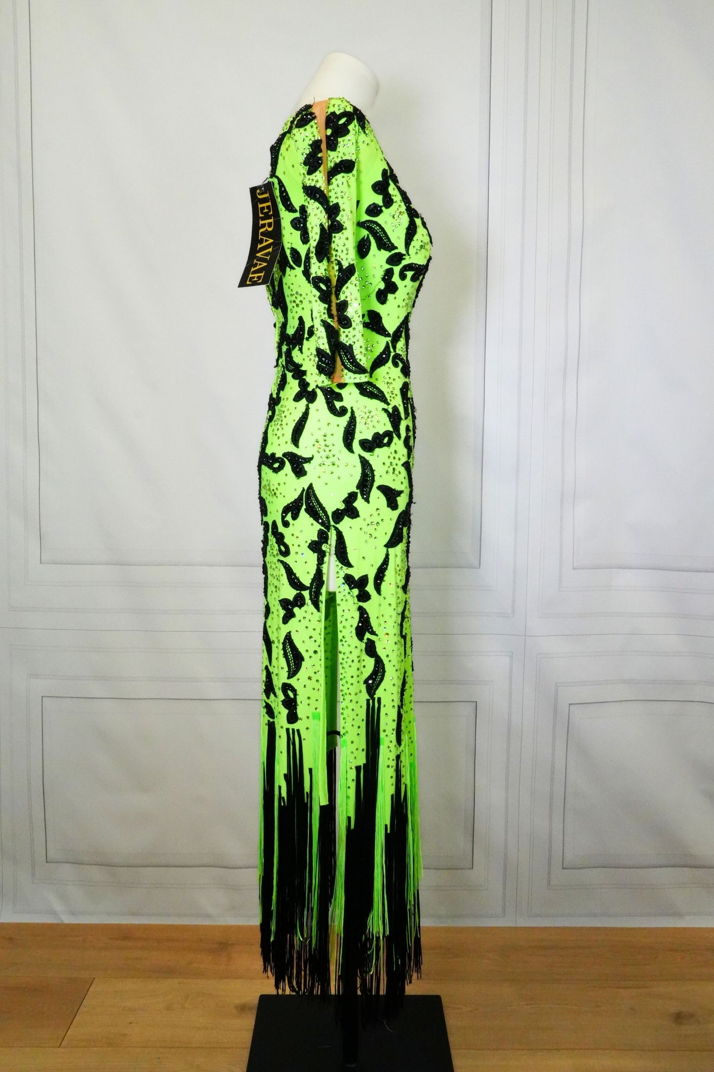 Latin Costume Lat124