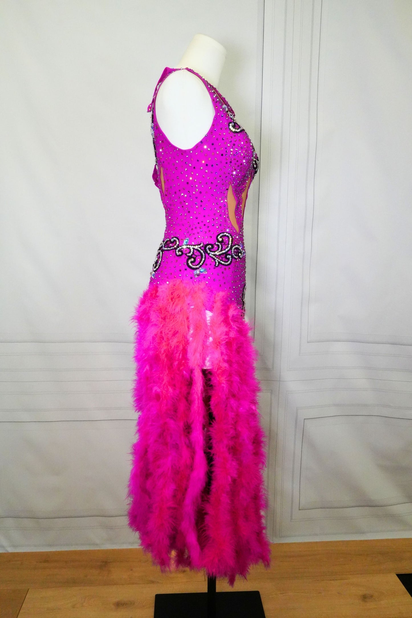 Latin Costume Lat136