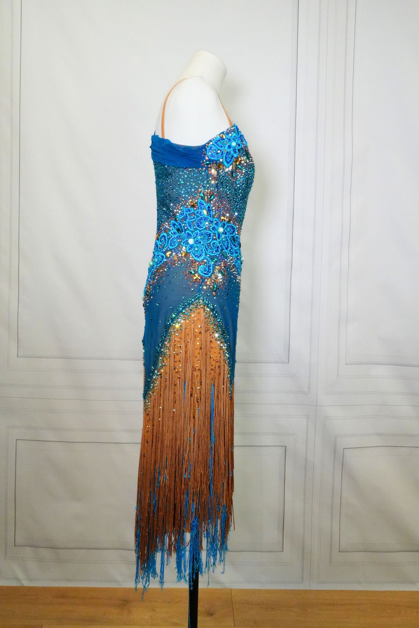 Latin Costume Lat149