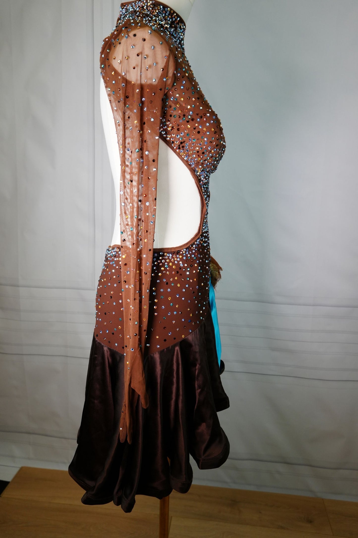 Latin Costume Lat250