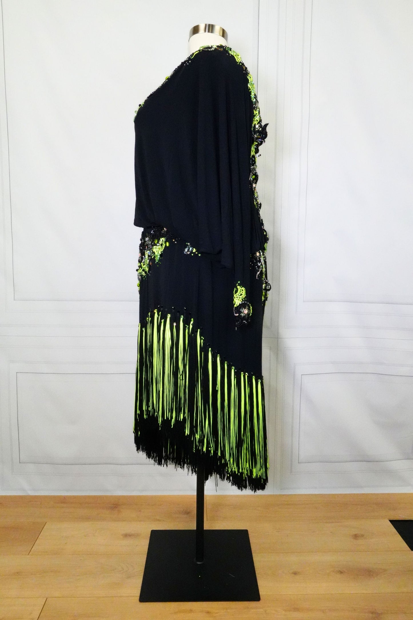 Latin Costume Lat194