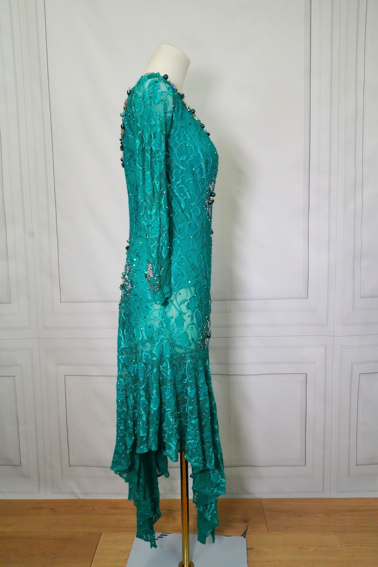 Latin Costume Lat401