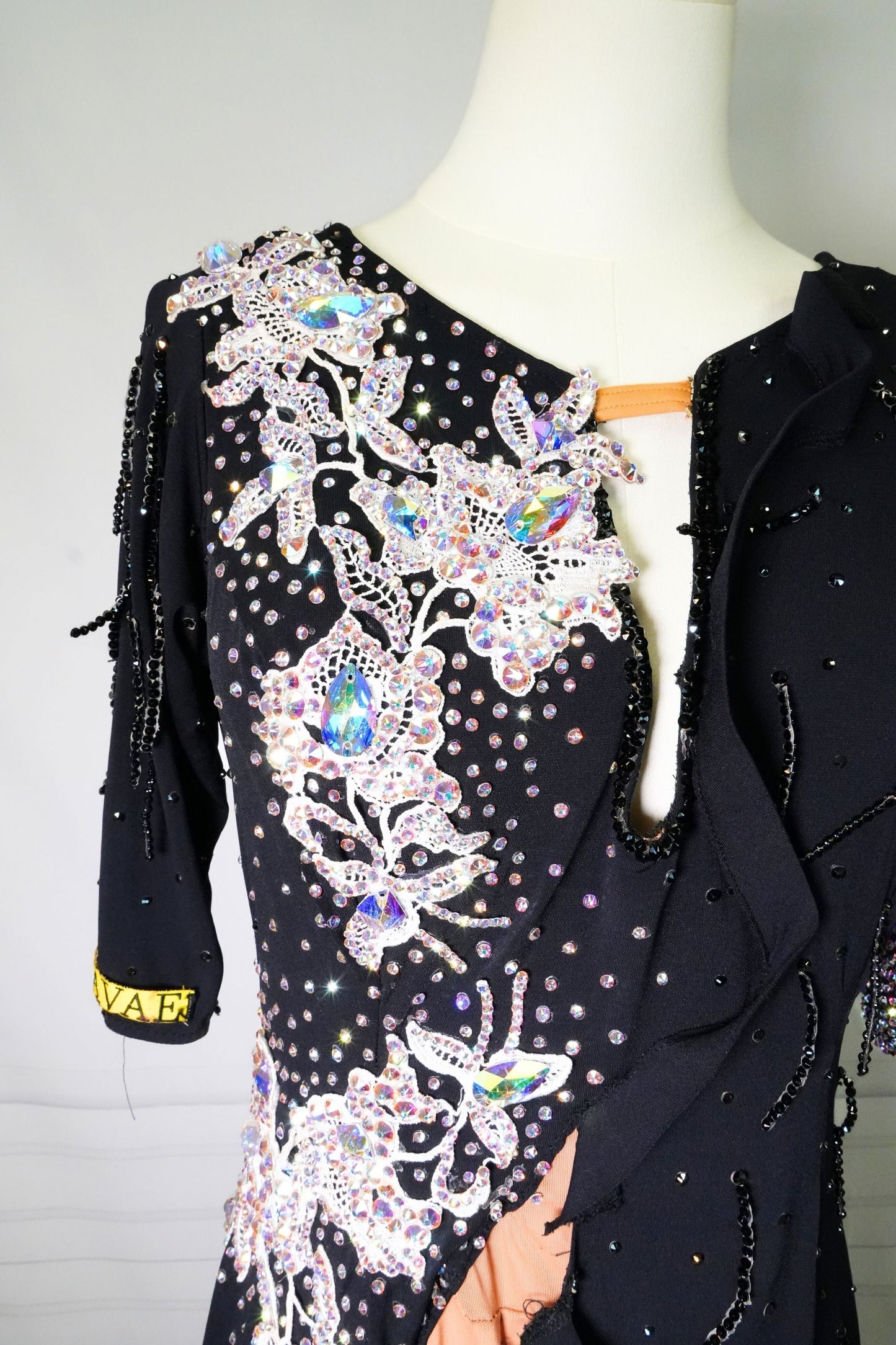 Latin Costume Lat235