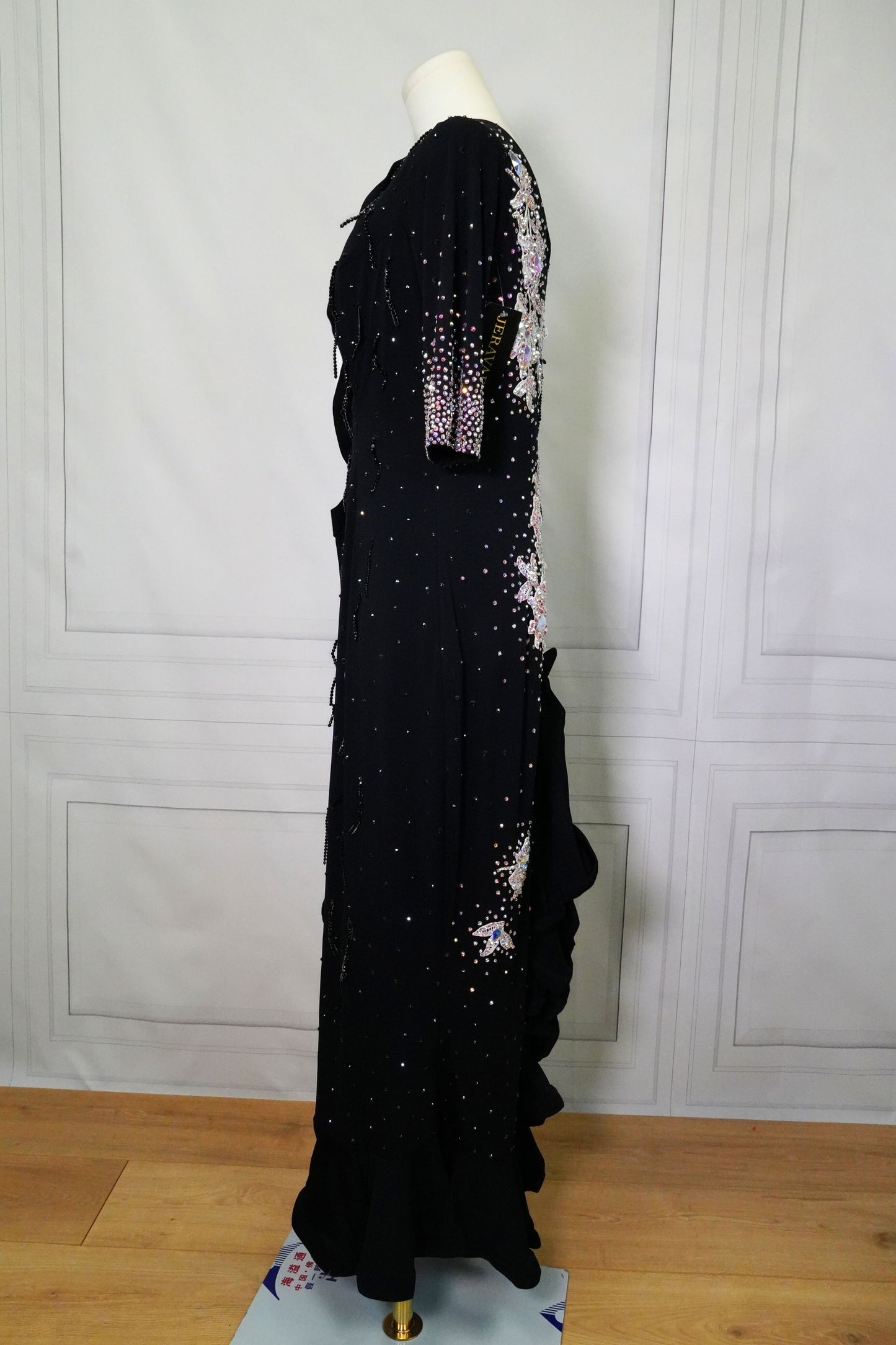 Latin Costume Lat235