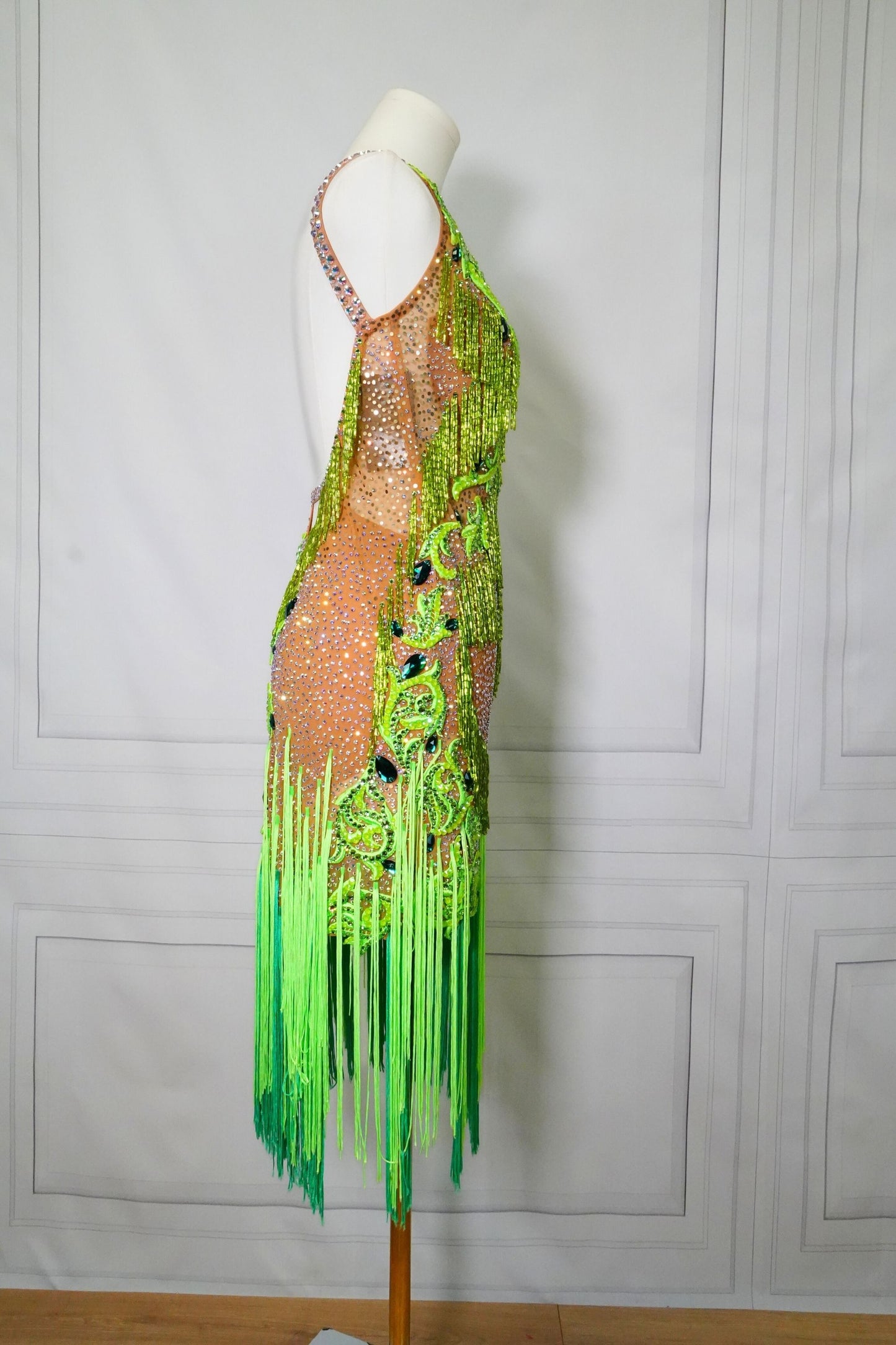 Latin Costume Lat234