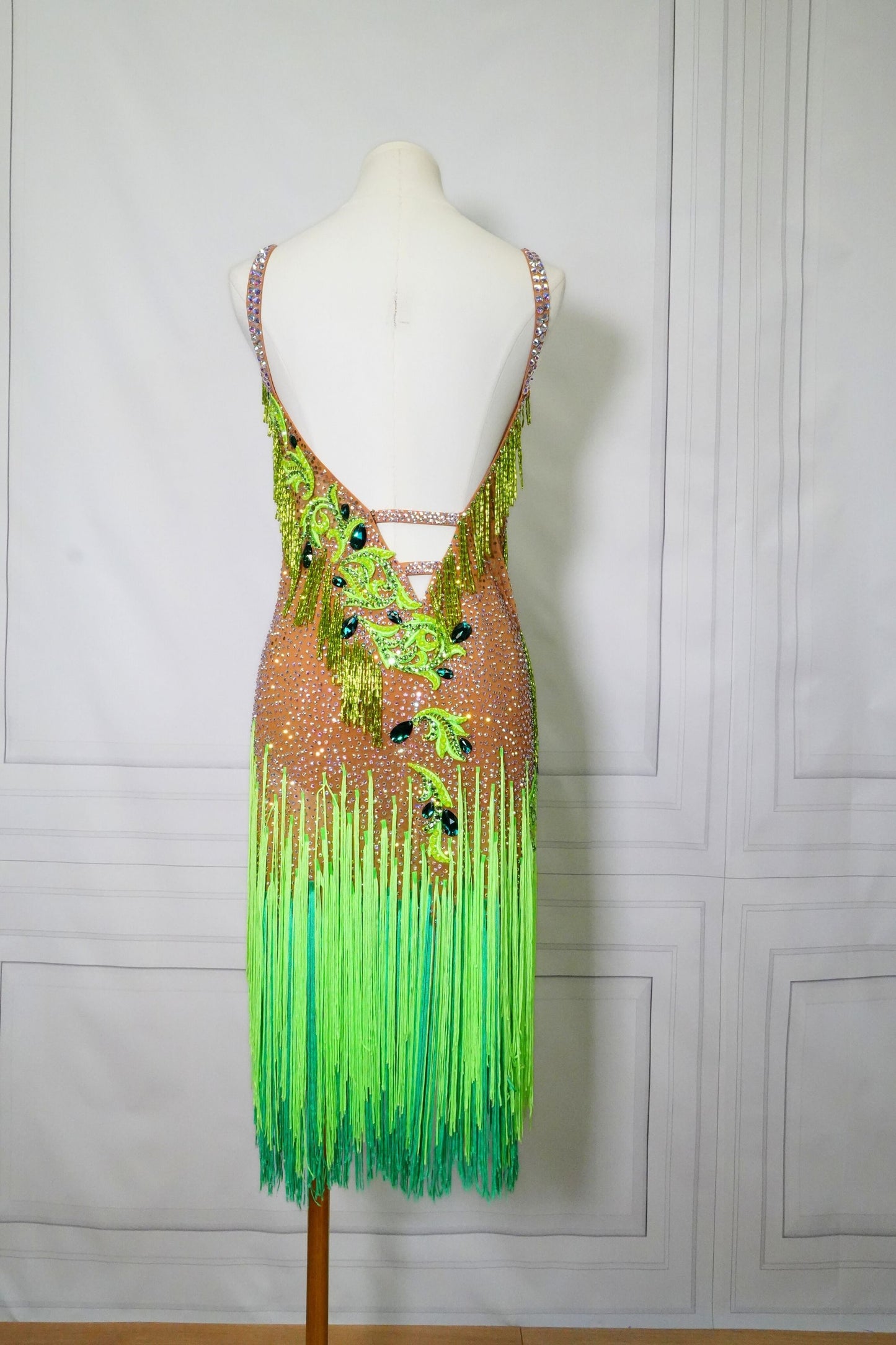 Latin Costume Lat234