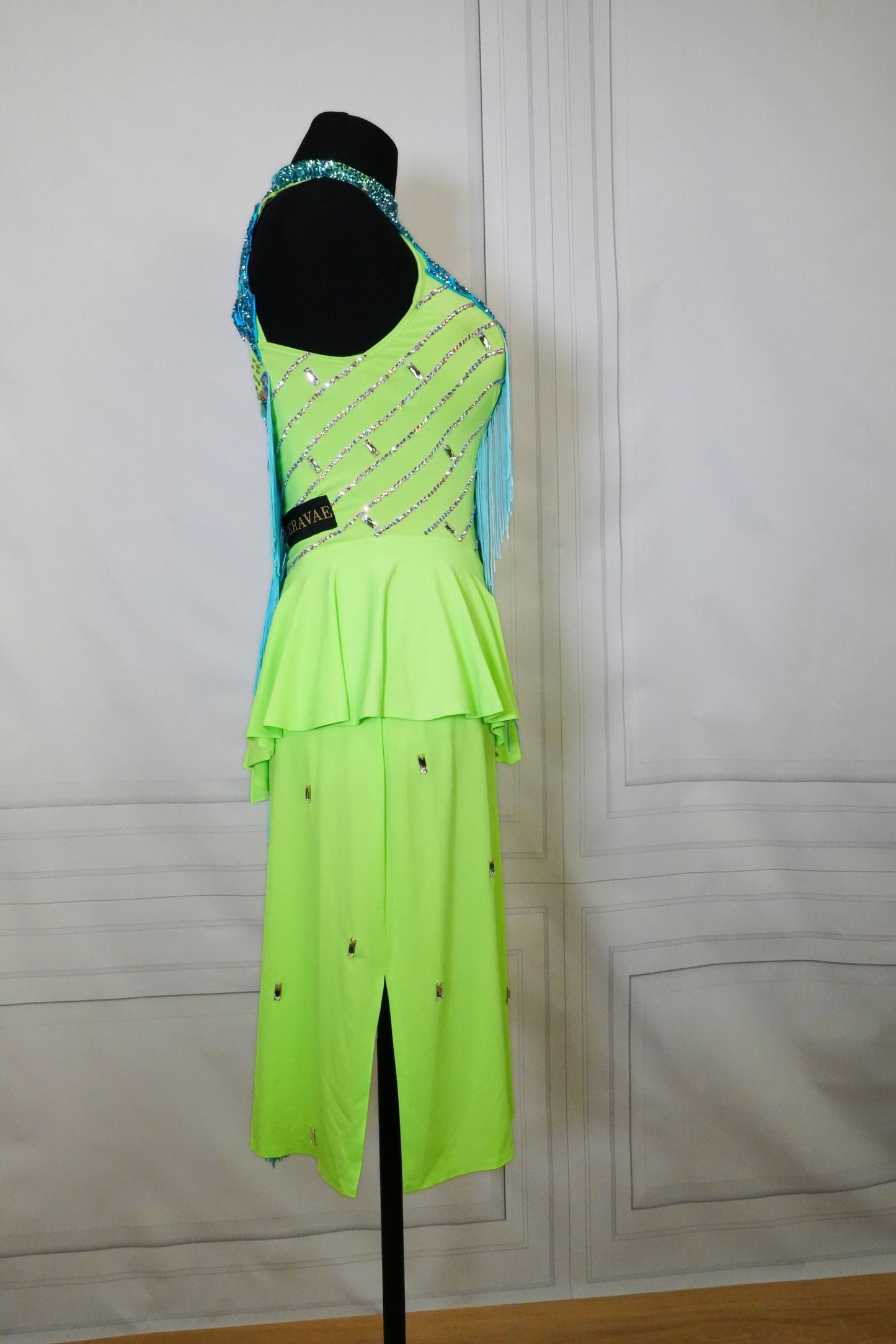 Latin Costume Lat080