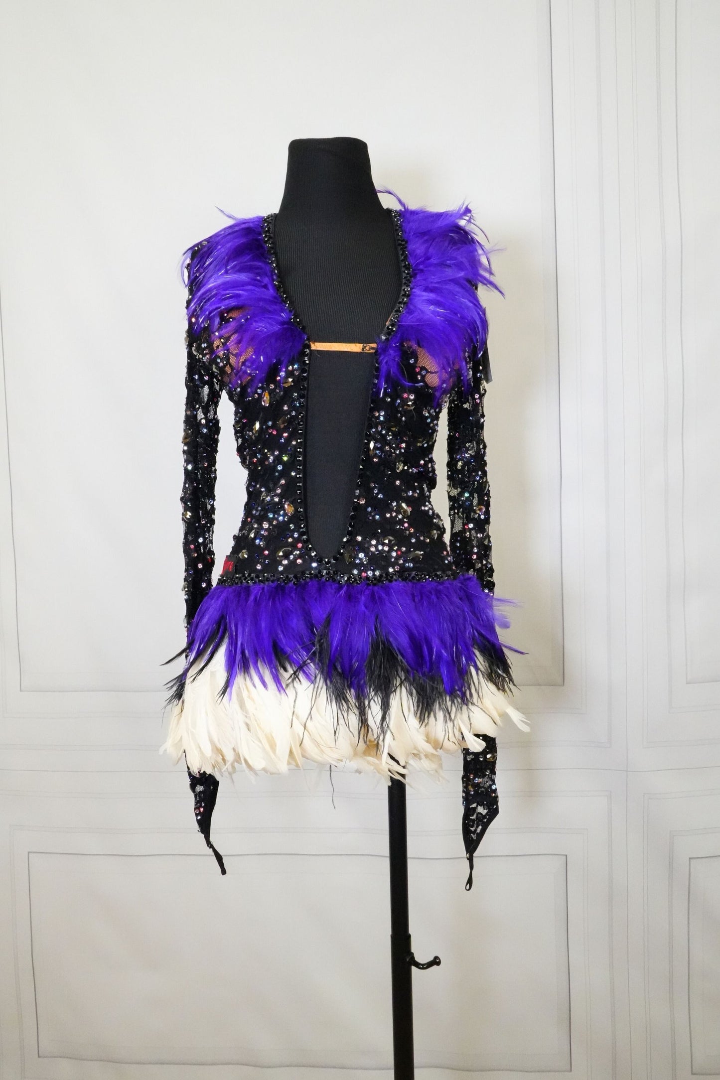 Latin Costume Lat096