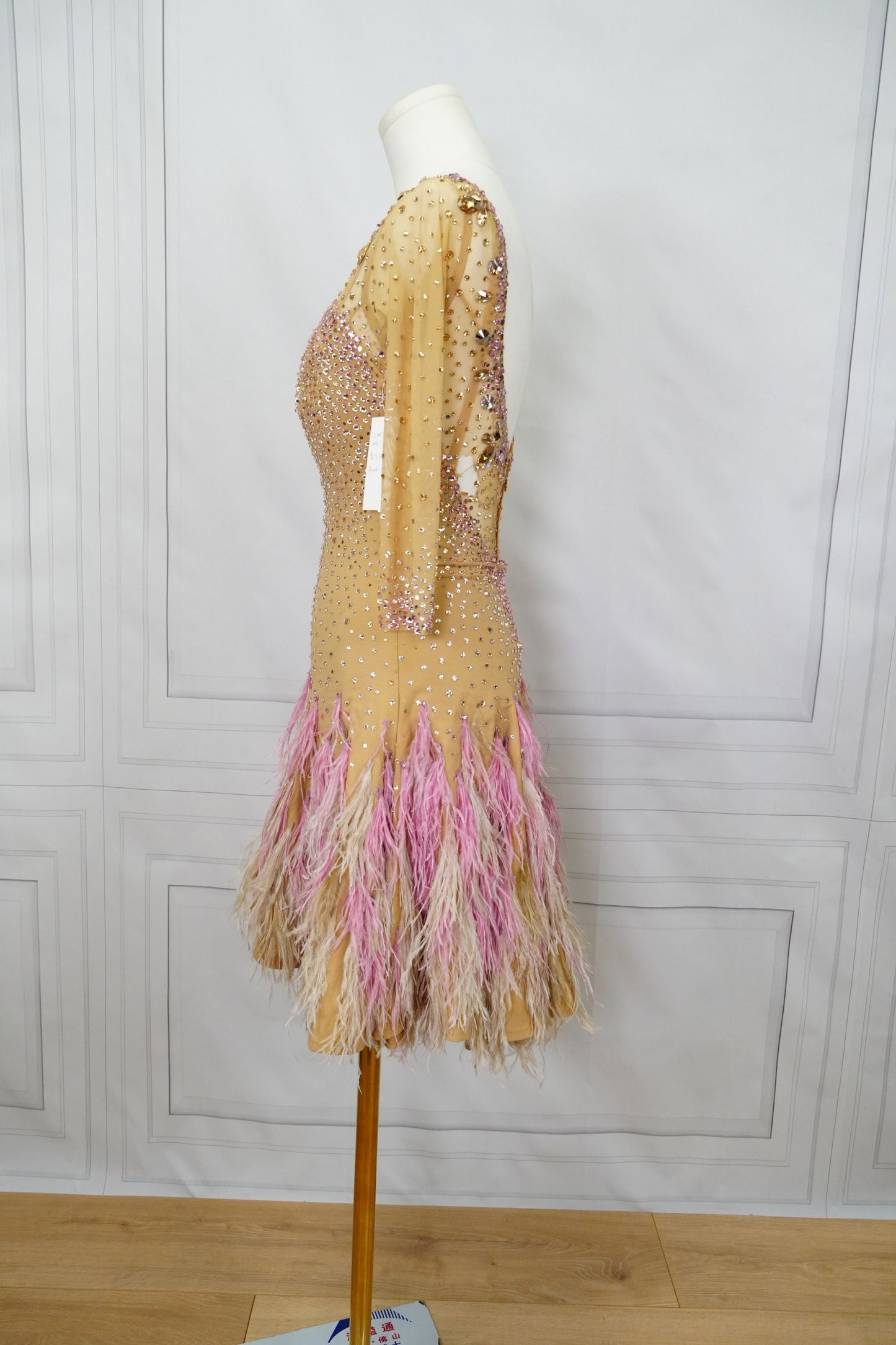 Latin Costume Lat202