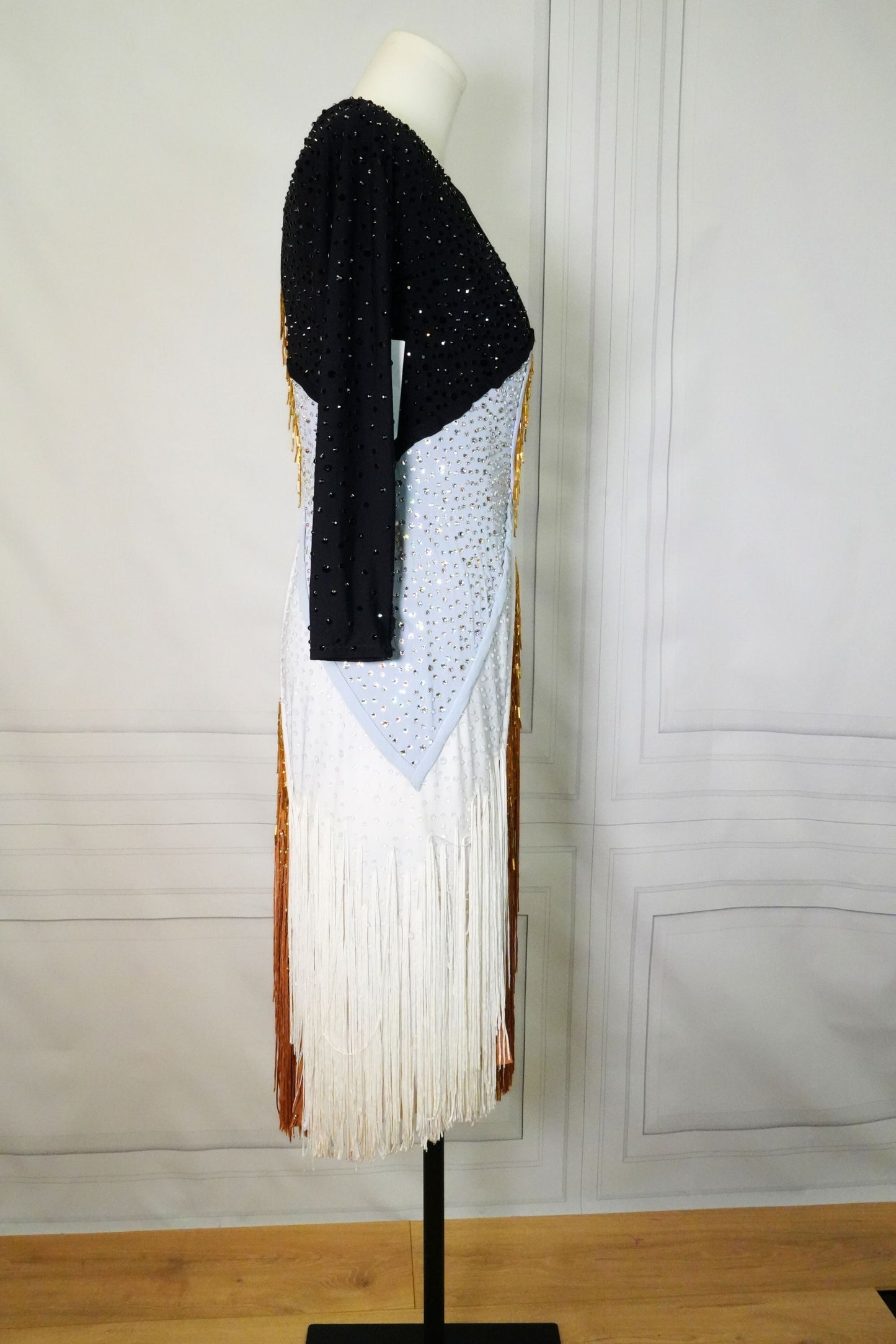 Latin Costume Lat173