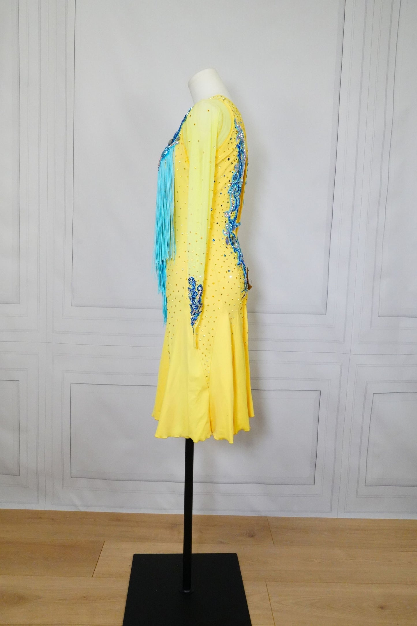 Latin Costume Lat034