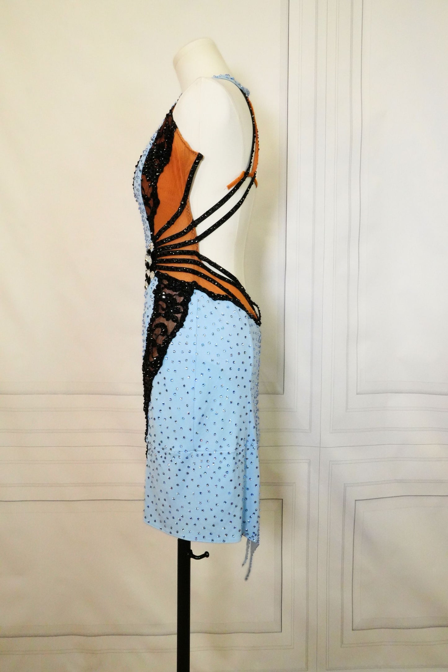 Latin Costume Lat180