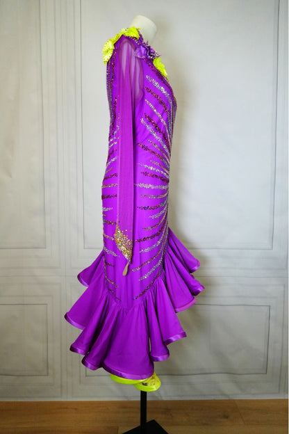 Latin Costume Lat190