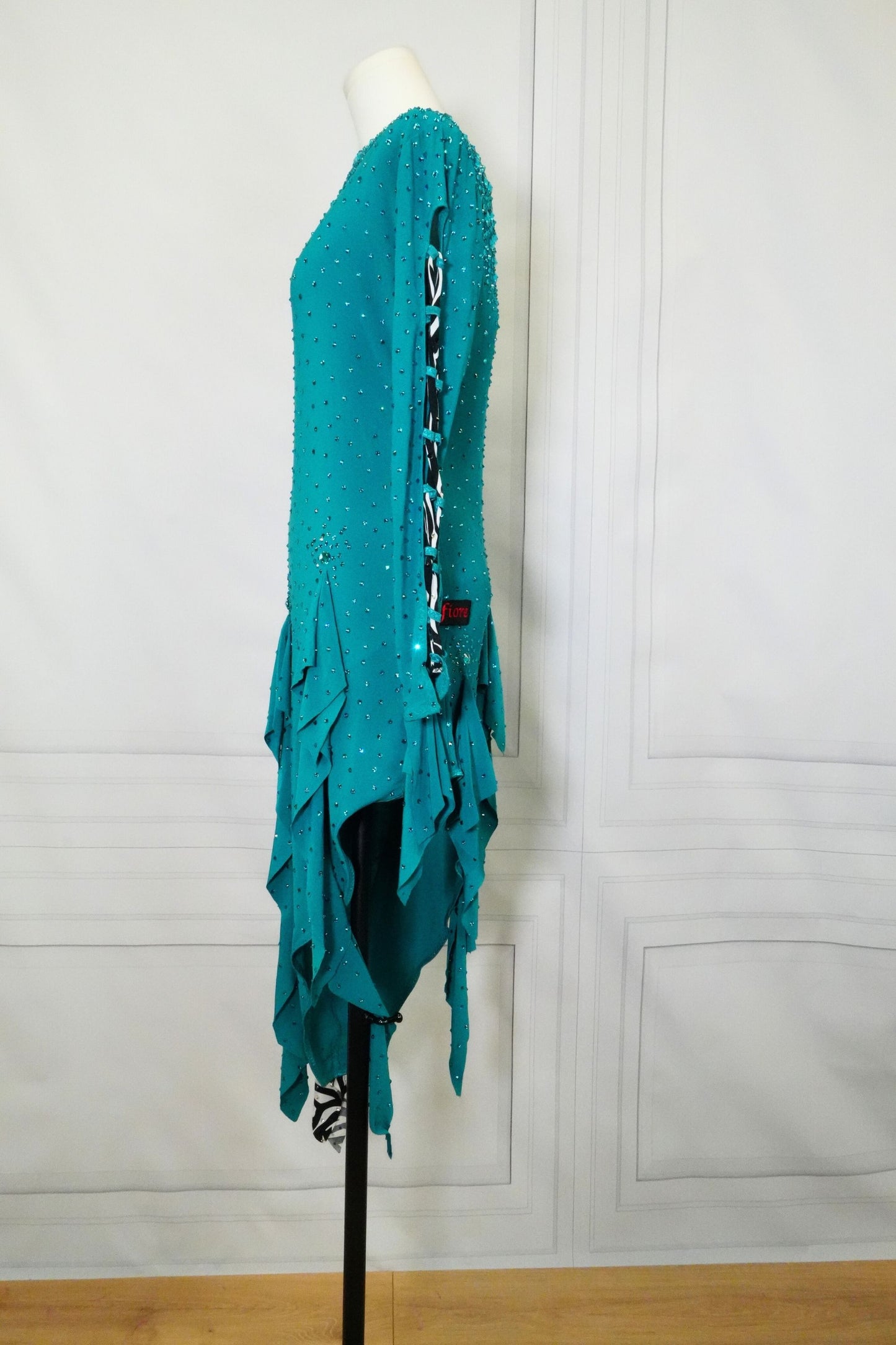 Latin Costume Lat196