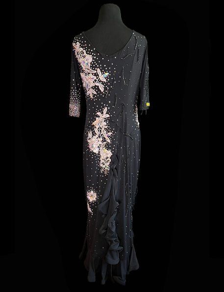 Black Latin Dress with White Lace Appliqué, High Side Slit, Half Sleeves, and Plunging Neckline Sz 2XL Lat235