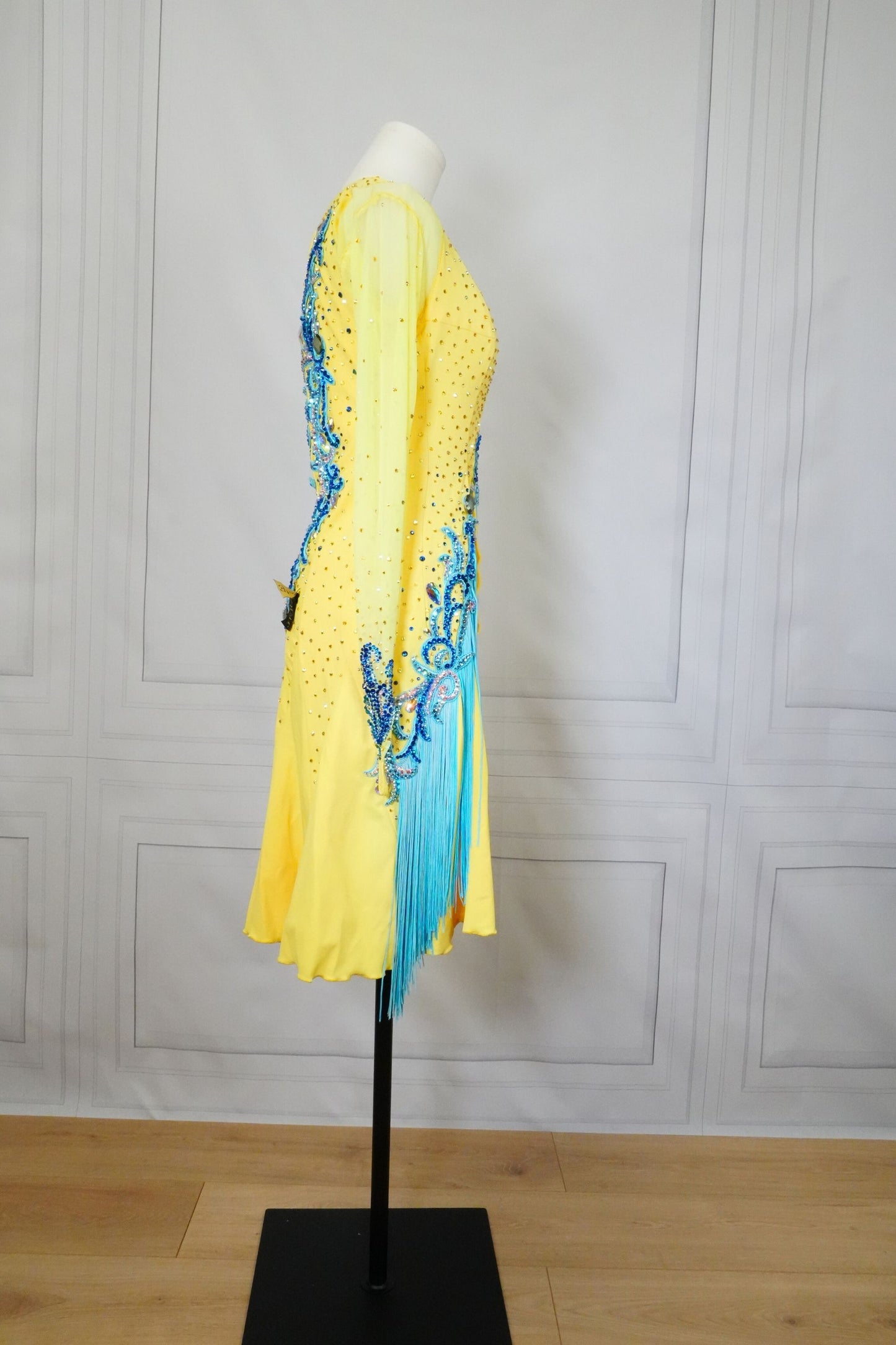 Latin Costume Lat034