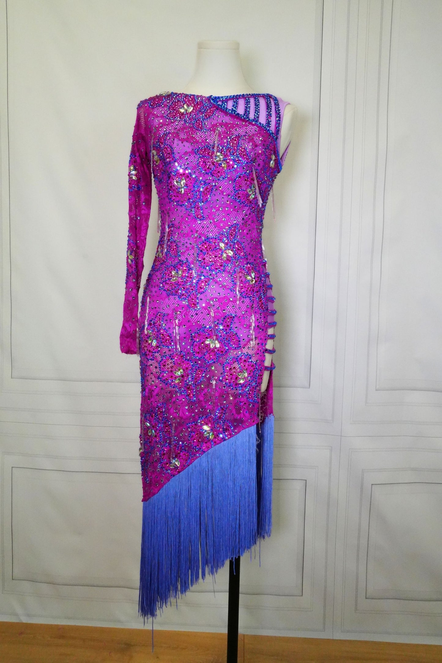 Latin Costume Lat126