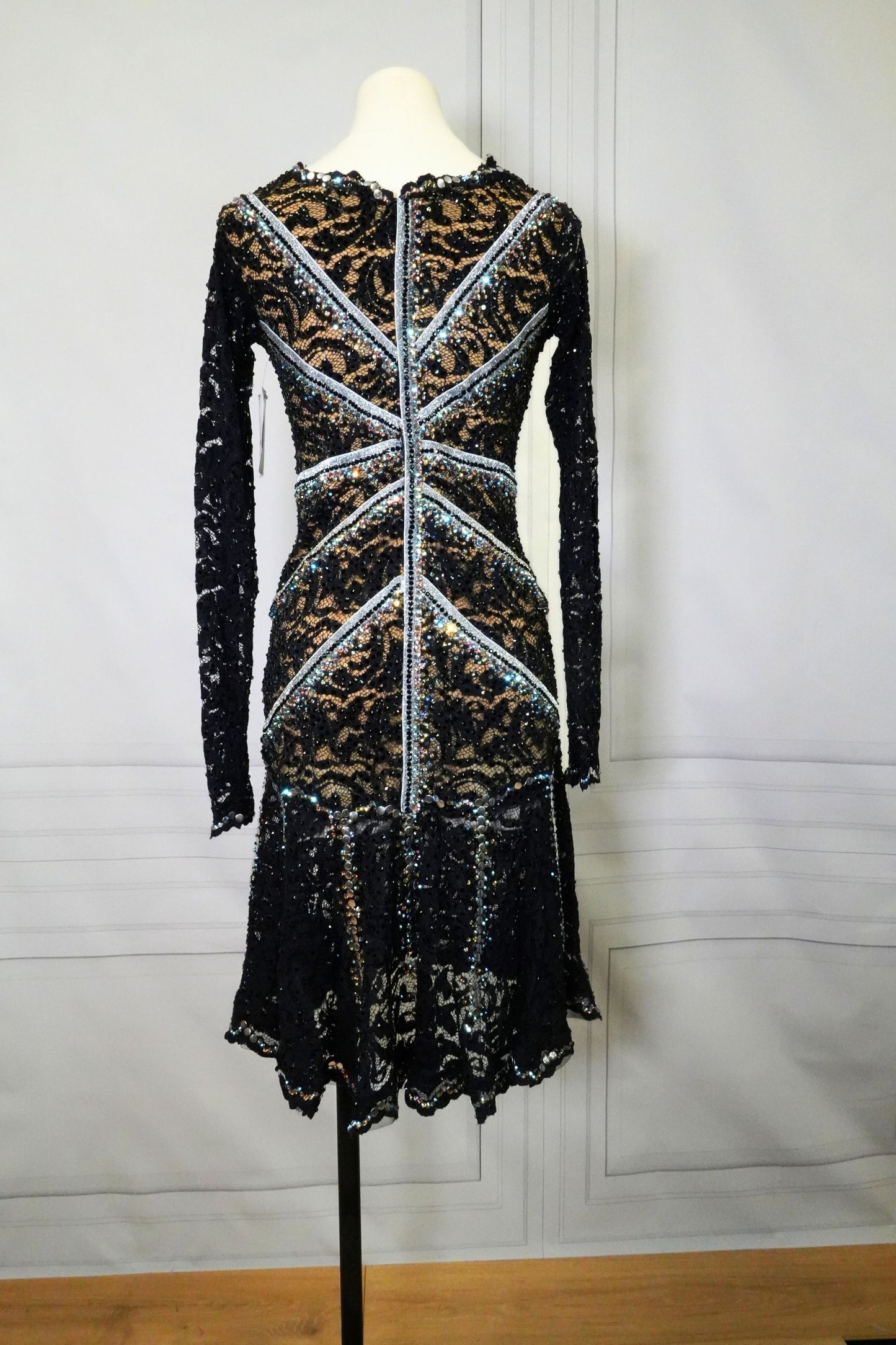 Latin Costume Lat191