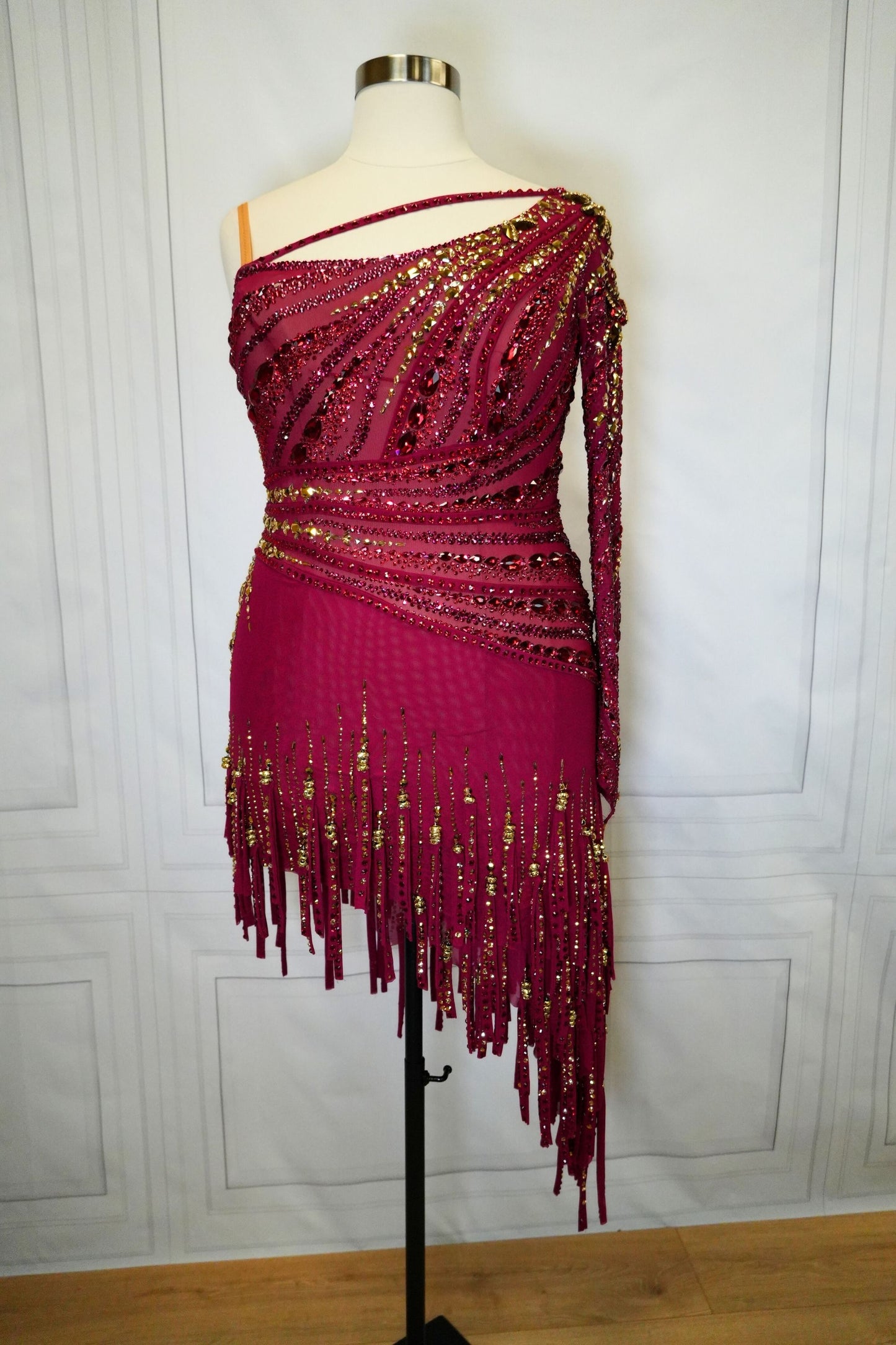 Latin Costume Lat407