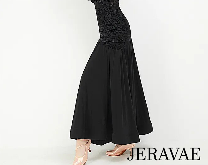 long black skirt with velvet pattern and wrapped horsehair hem