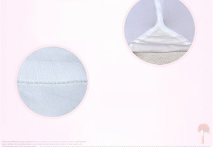 Image of two different seam types along footed ballet dance tights for boys and girls